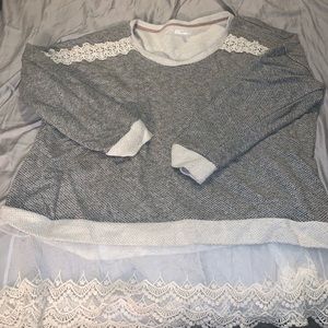 Adorable top for a night out!
